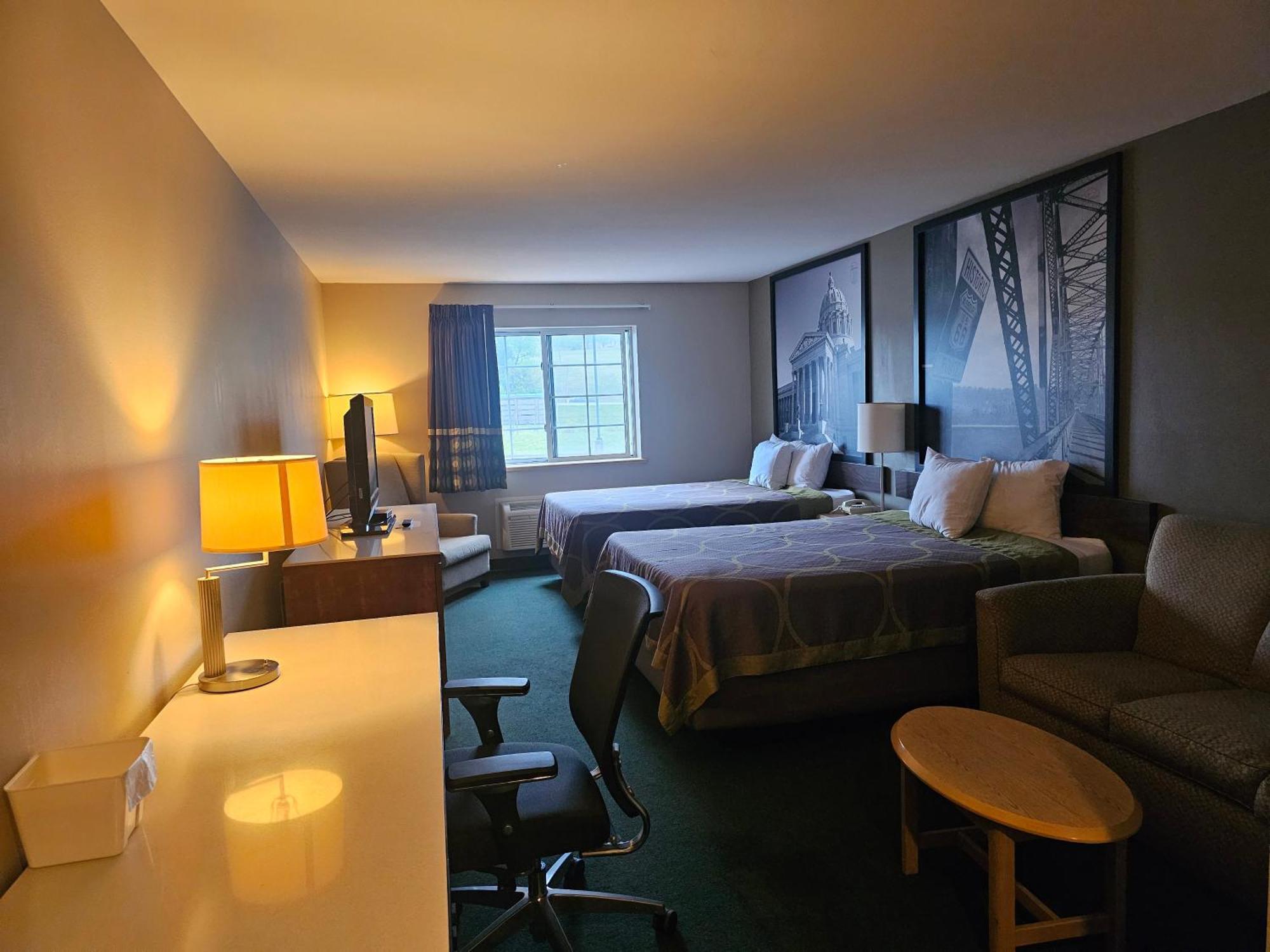 Super 8 By Wyndham Ava Motel Kültér fotó